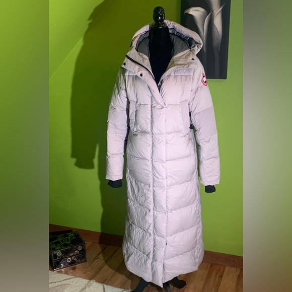 Canada Goose Jackets & Blazers - Canada Goose Alliston 750 Fill Power Down Long Hooded Parka